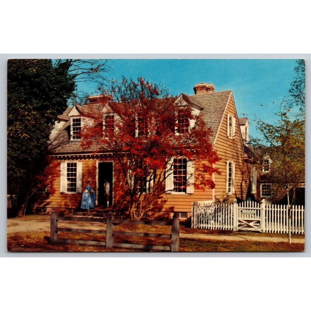 Postcard Virginia Williamsburg Brush-Everard House Built in 1717 Vintage c1950s